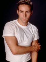 Alessandro Nivola photo