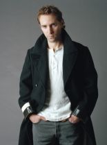 Alessandro Nivola photo