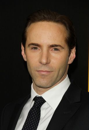 Alessandro Nivola