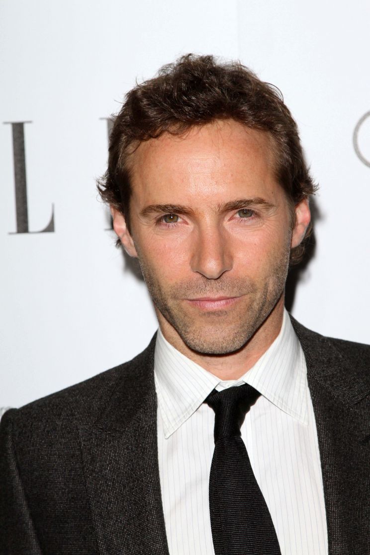 Alessandro Nivola