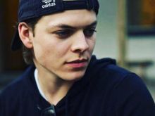 Alex Høgh Andersen photo