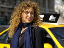 Alex Kingston