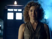 Alex Kingston