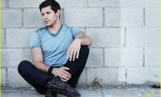 Alex Meraz