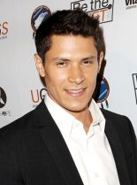 Alex Meraz