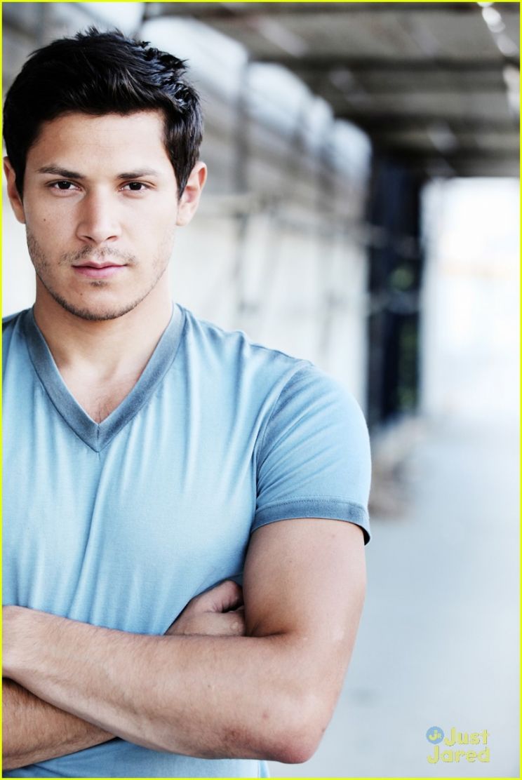 Alex Meraz