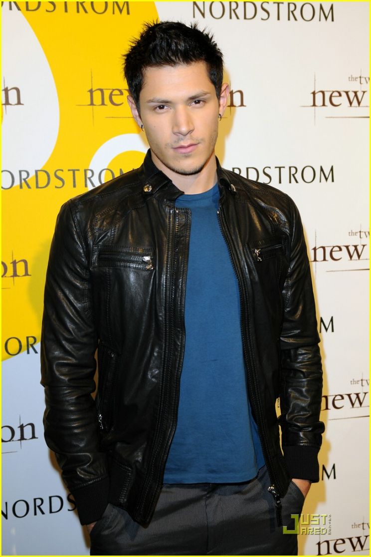 Alex Meraz