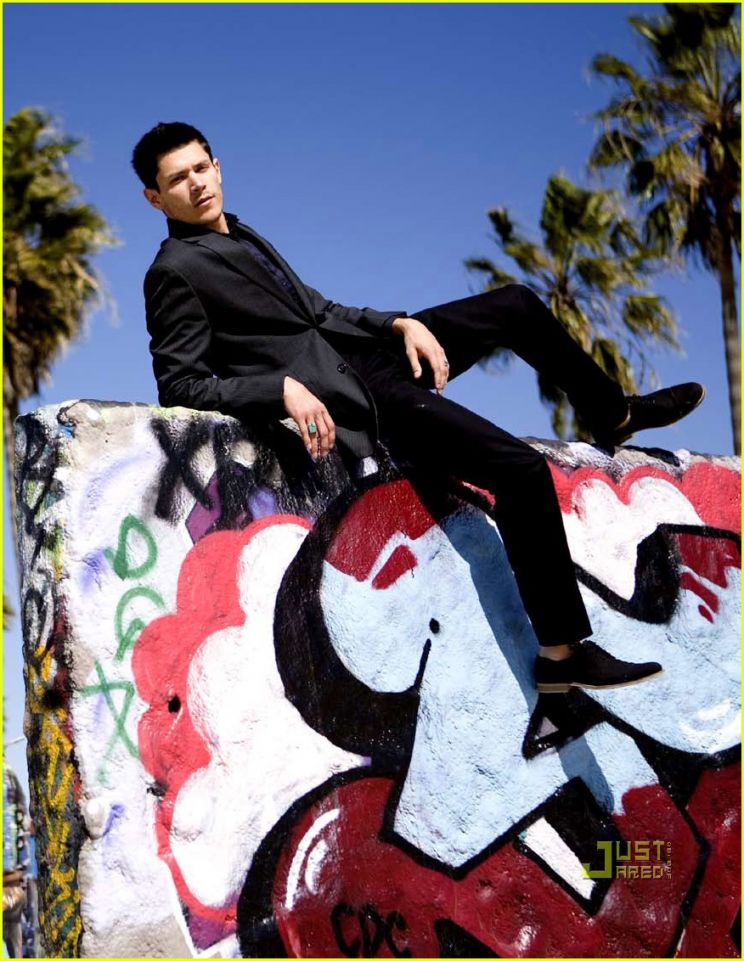 Alex Meraz