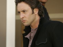 Alex O'Loughlin