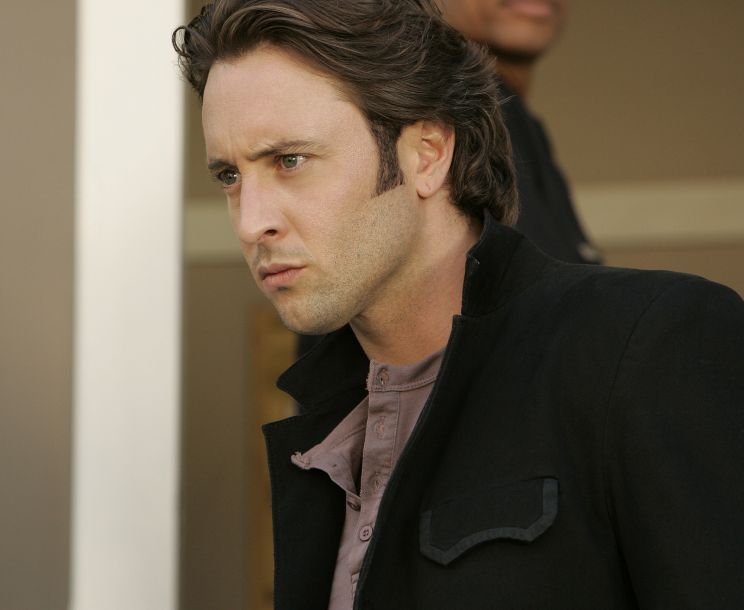 Alex O'Loughlin