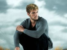 Alex Pettyfer