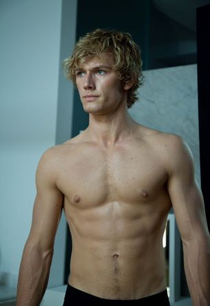 Alex Pettyfer