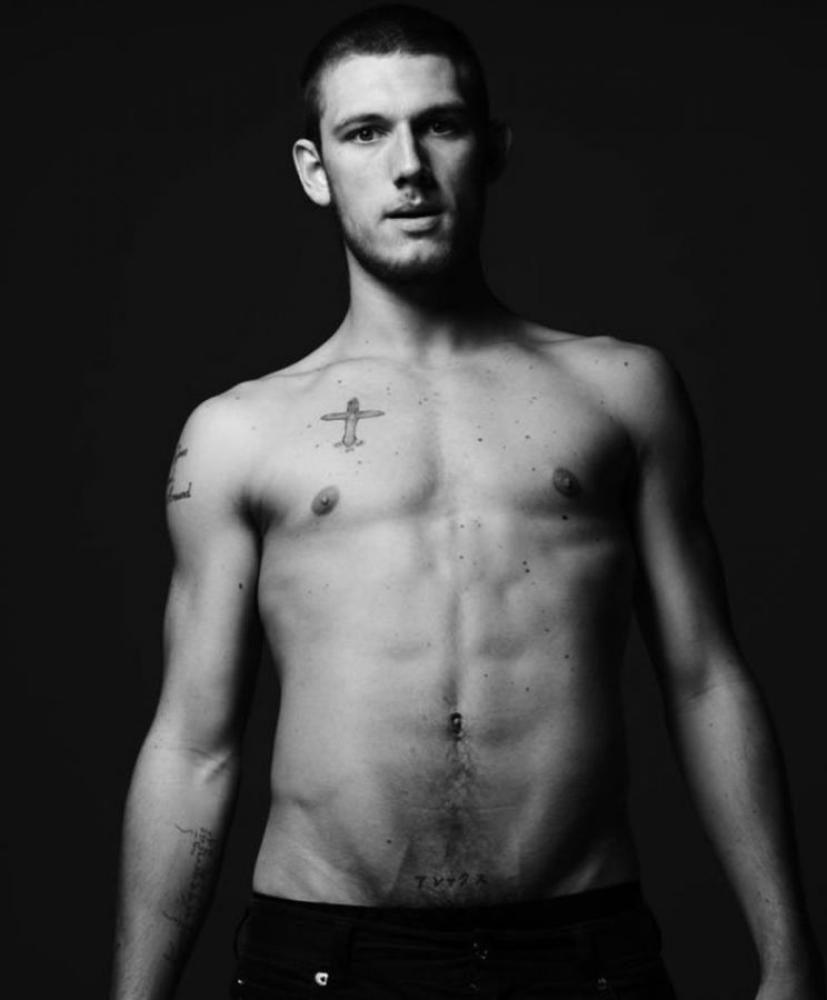 Alex Pettyfer