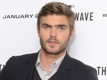 Alex Roe