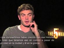 Alex Roe