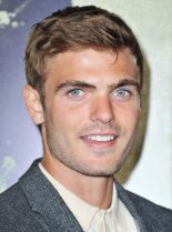 Alex Roe