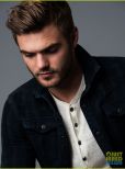 Alex Roe