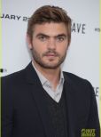 Alex Roe