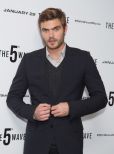 Alex Roe