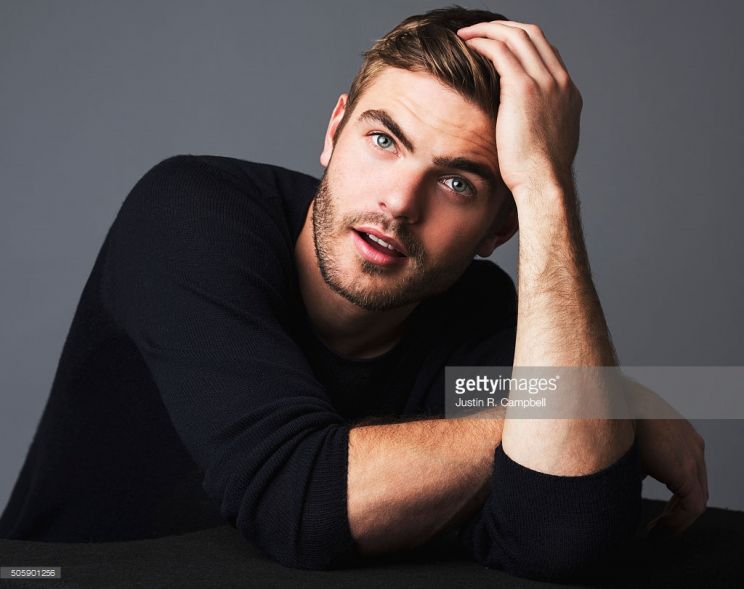 Alex Roe