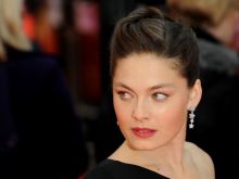 Alexa Davalos