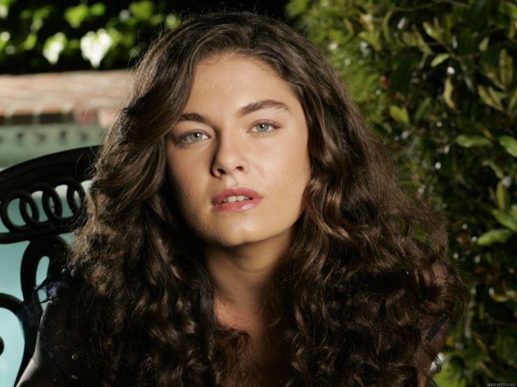 Alexa Davalos