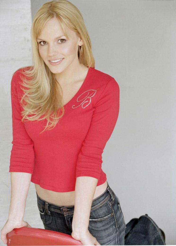 Alexa Havins