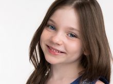 Alexa Swinton