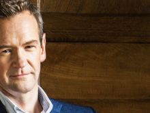 Alexander Armstrong