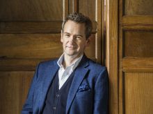Alexander Armstrong
