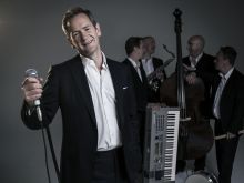 Alexander Armstrong
