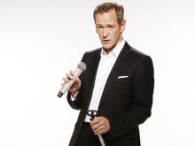 Alexander Armstrong