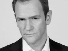 Alexander Armstrong