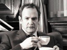 Alexander Armstrong