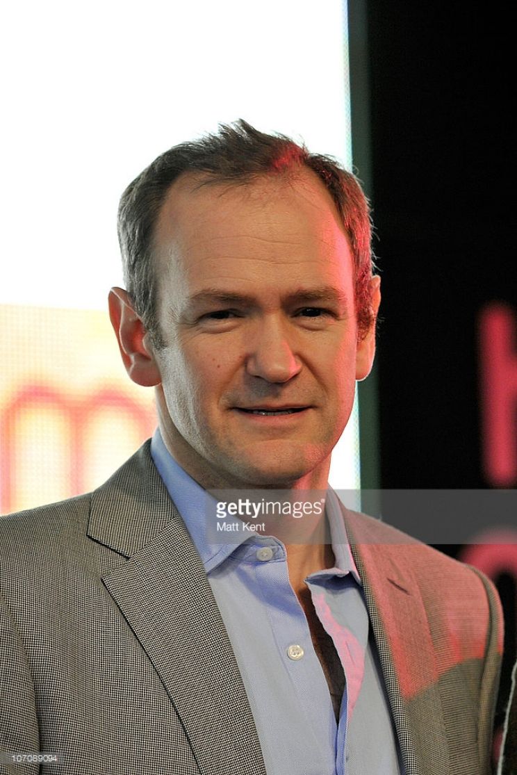 Alexander Armstrong