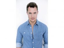 Alexander Dreymon