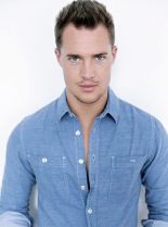 Alexander Dreymon