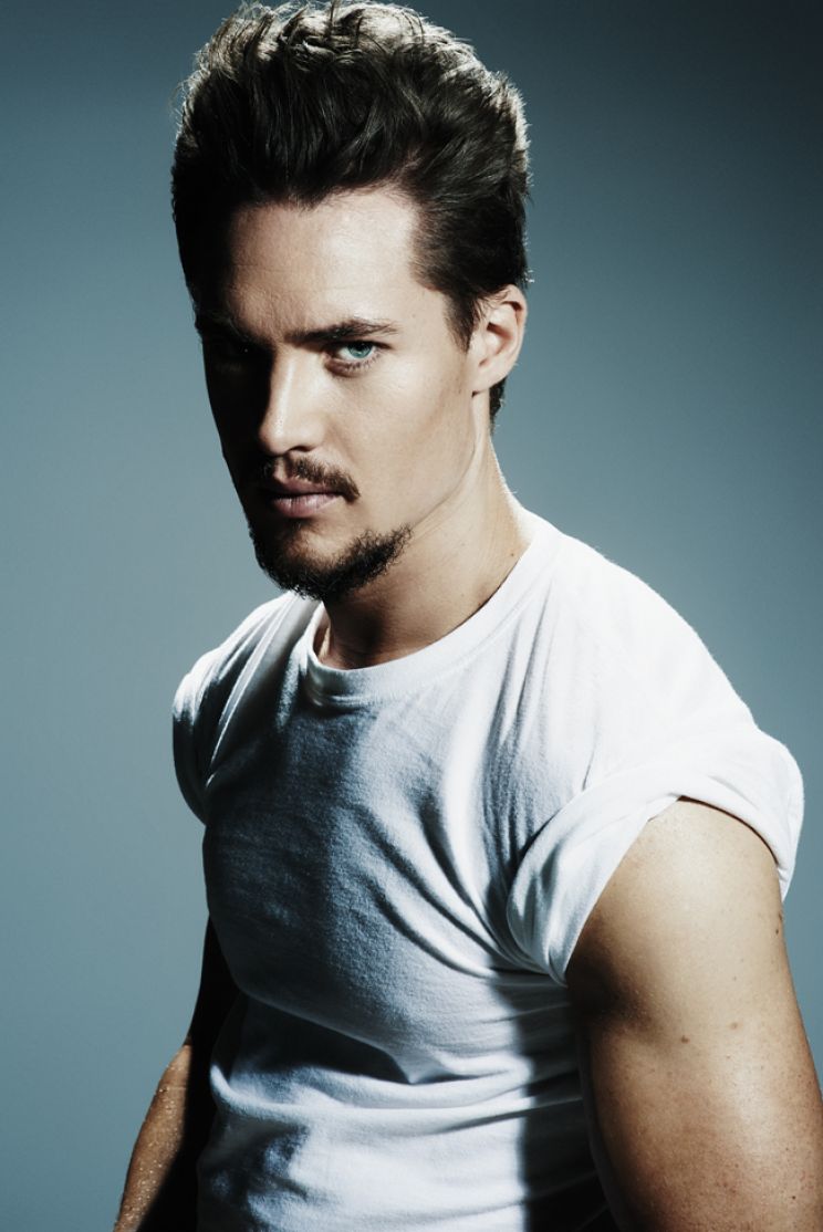 Alexander Dreymon