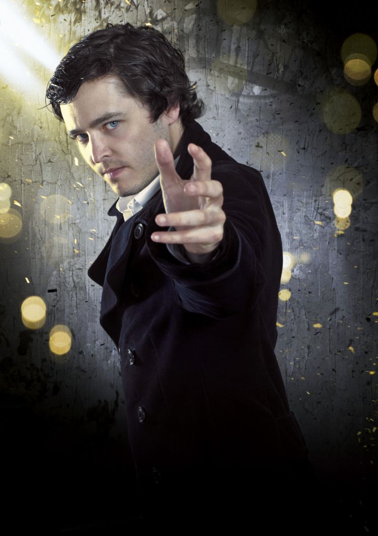 Alexander Vlahos