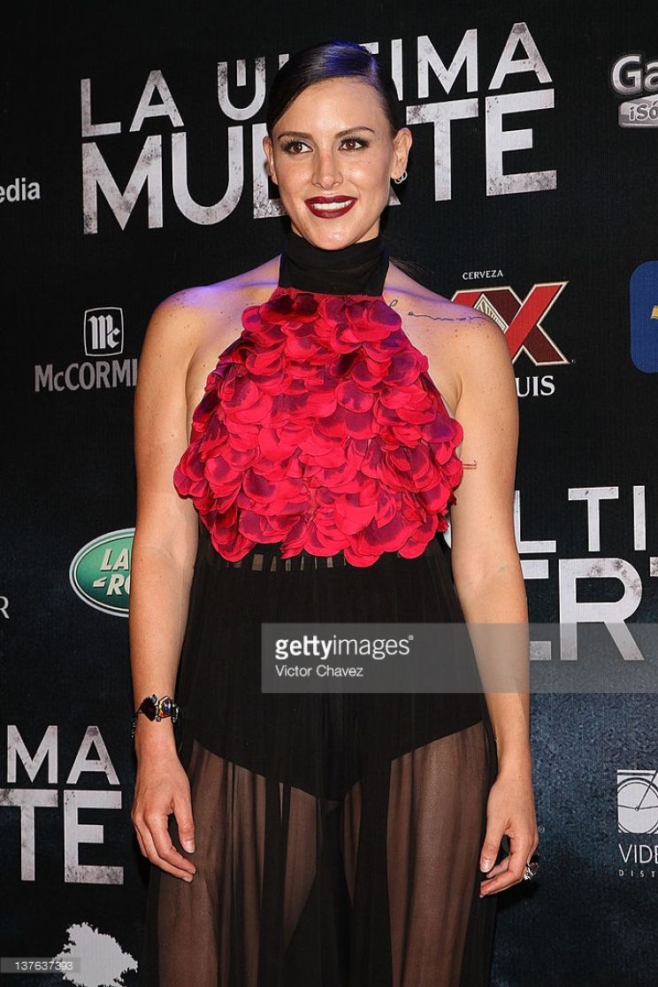 Alexandra De La Mora