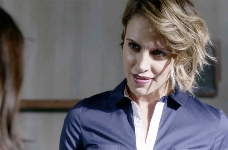 Alexandra De La Mora