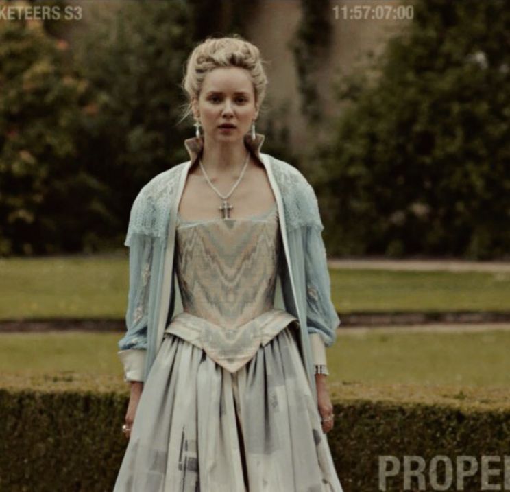 Alexandra Dowling