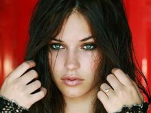 Alexis Knapp