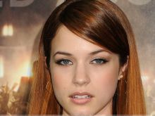 Alexis Knapp