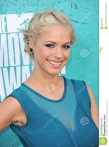 Alexis Knapp #52220 picture (Portrait Medium)