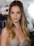 Alexis Knapp