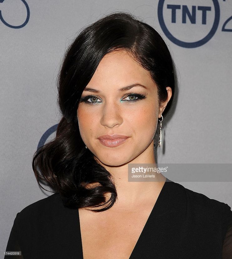 Alexis Knapp