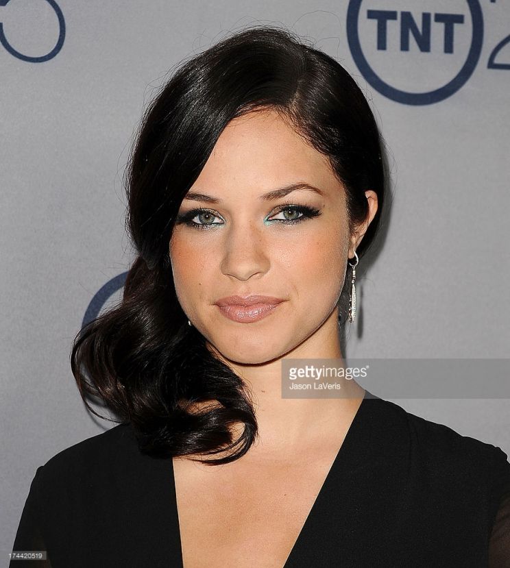 Alexis Knapp