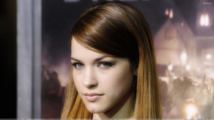 Alexis Knapp