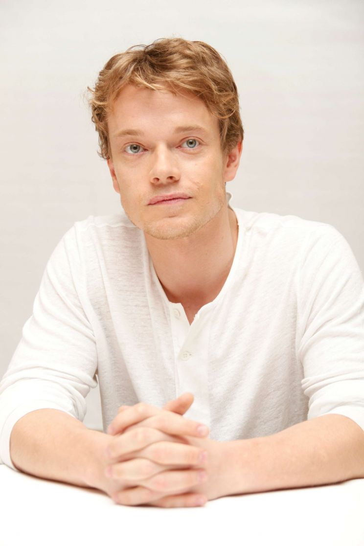 Alfie Allen